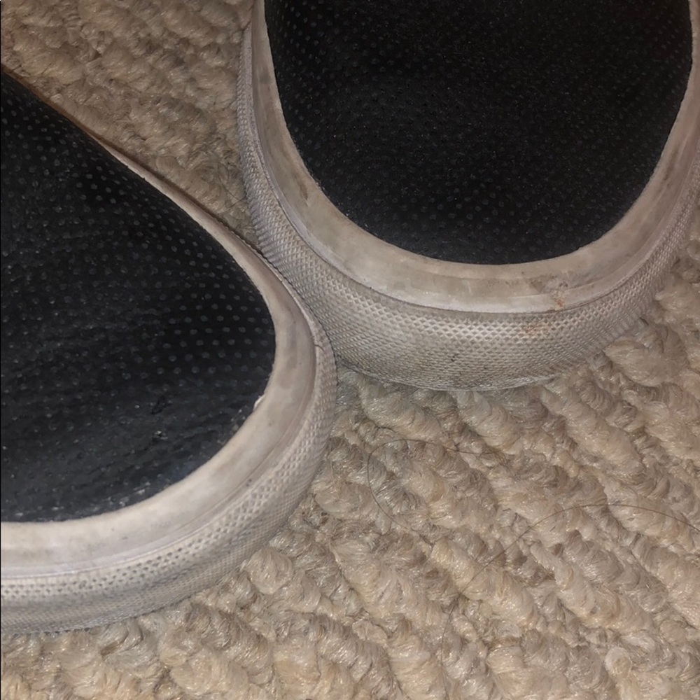 Vans - Picture 6 of 6